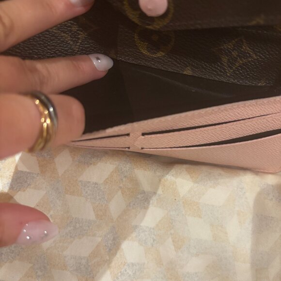 Louis Vuitton Josephine Wallet with Rose Ballerine - Picture 2 of 9